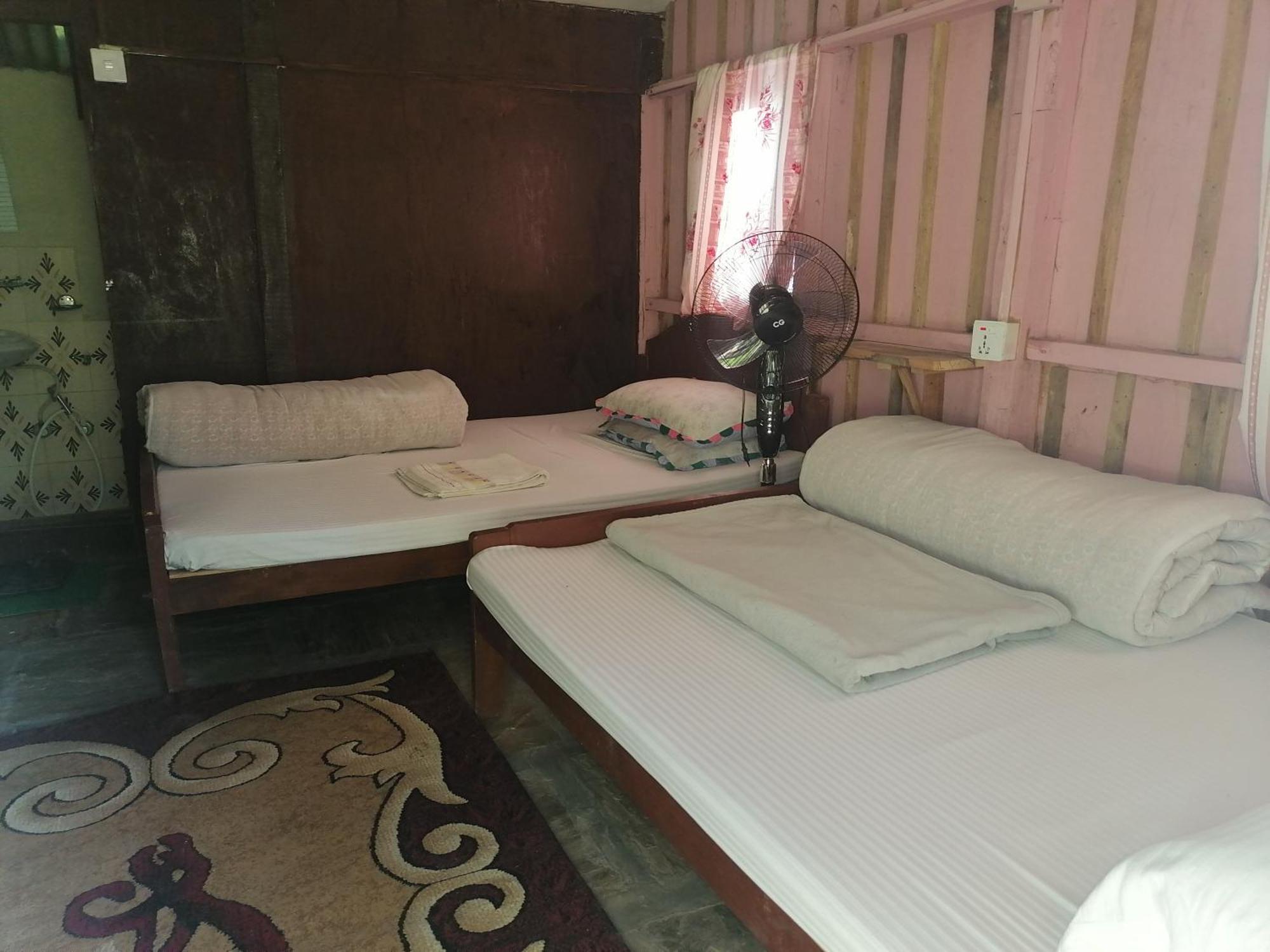 Jungle Crown Organic Homestay Nagarkot Szoba fotó